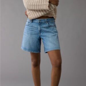 American Eagle Low Rise Baggy Short Size 2 New